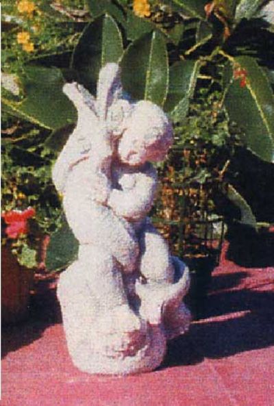 Statua putto Font. acciaroli